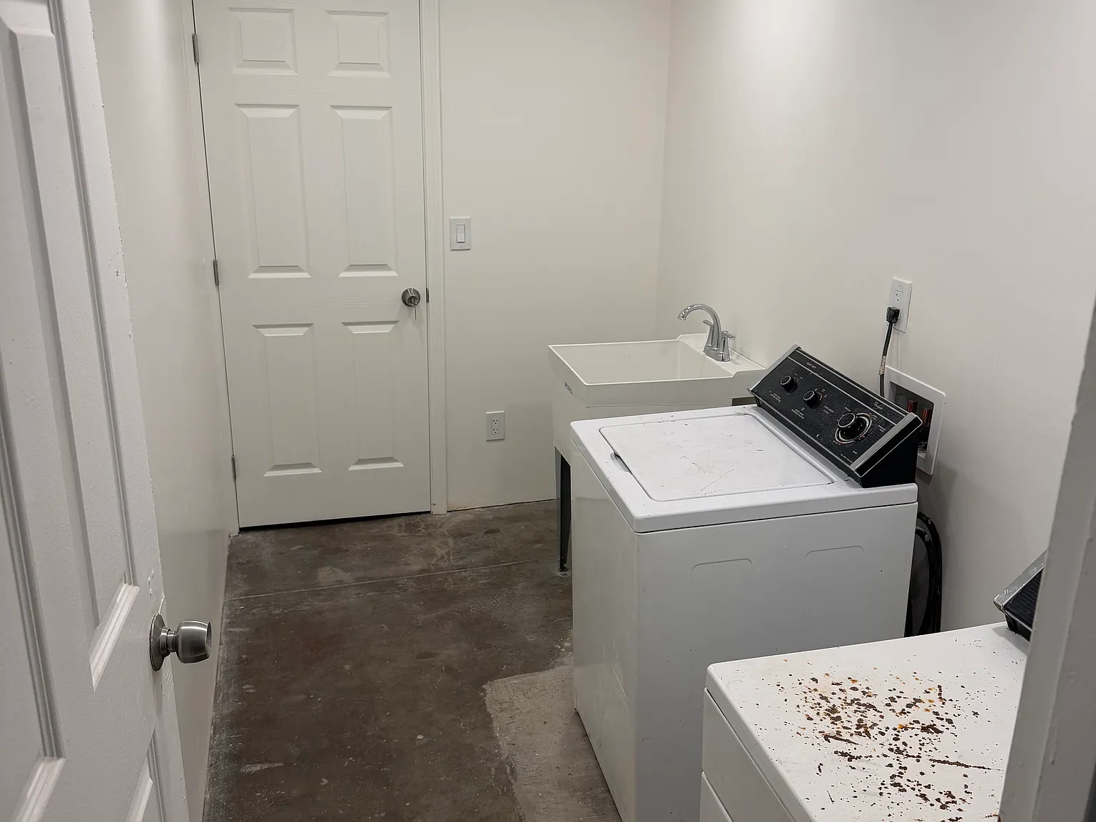 3 bed, 1296 sqft, $7,000 — Photo 4