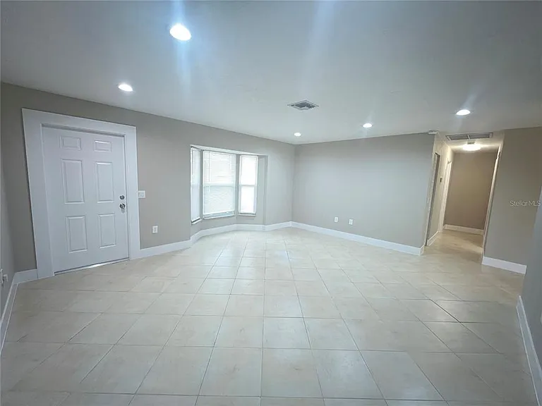 20250 Midway Blvd — Photo 5
