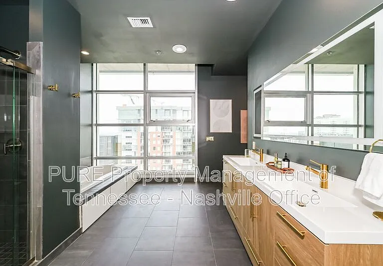 700 12th Ave S #1404 — Photo 23