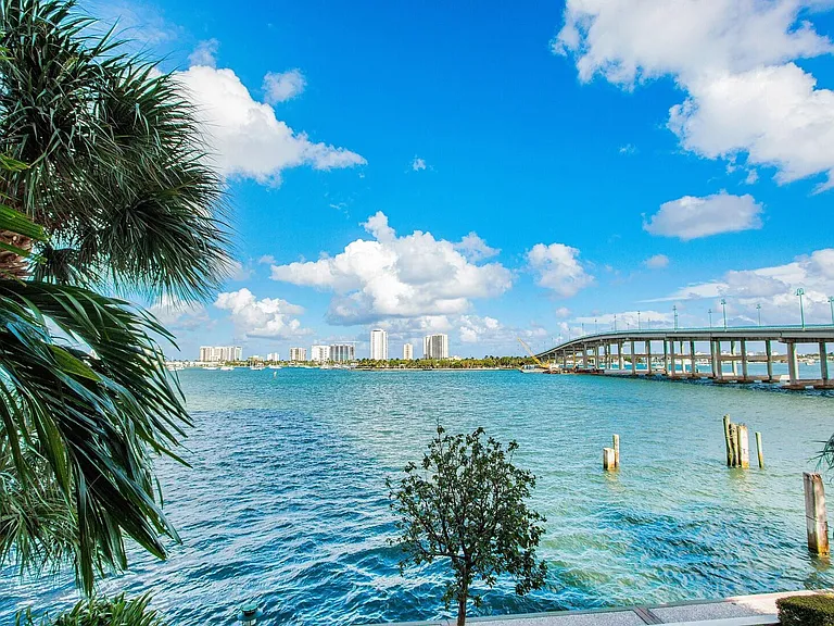 2650 Lake Shore Dr #206 — Photo 38