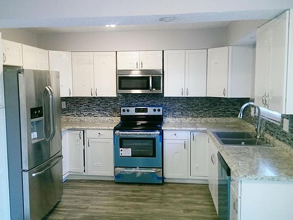 3rd image of 5568 Parkville St