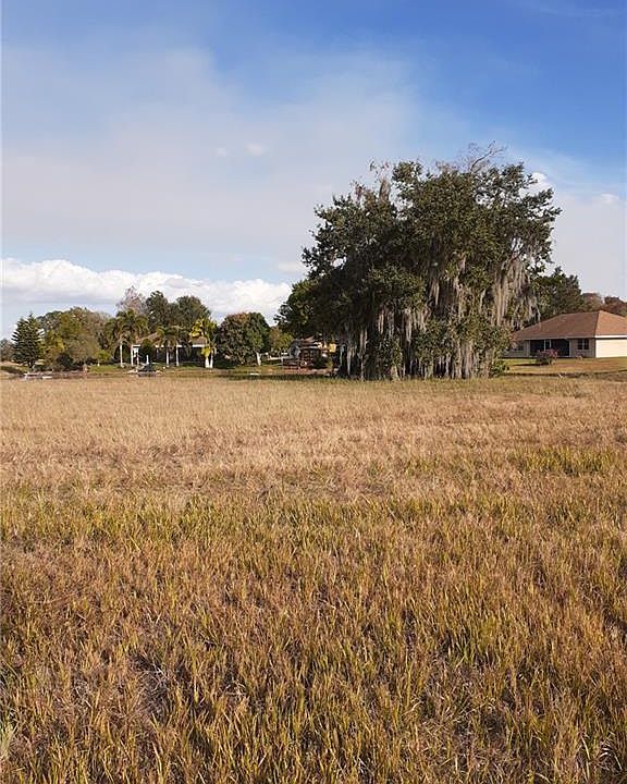 2nd image of 709 Lin Rd