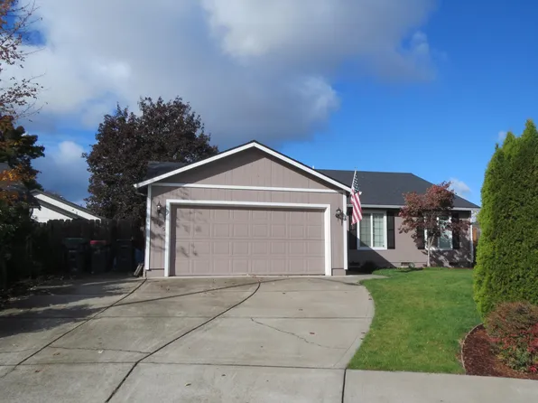 2765 Brae Dr, Medford, OR 97501