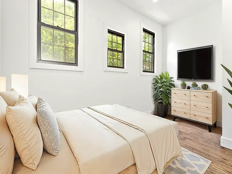 1863 Himrod St #1R — Photo 5