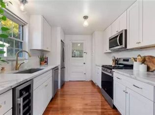 135 Parkedge Rd, Pittsburgh, PA 15220