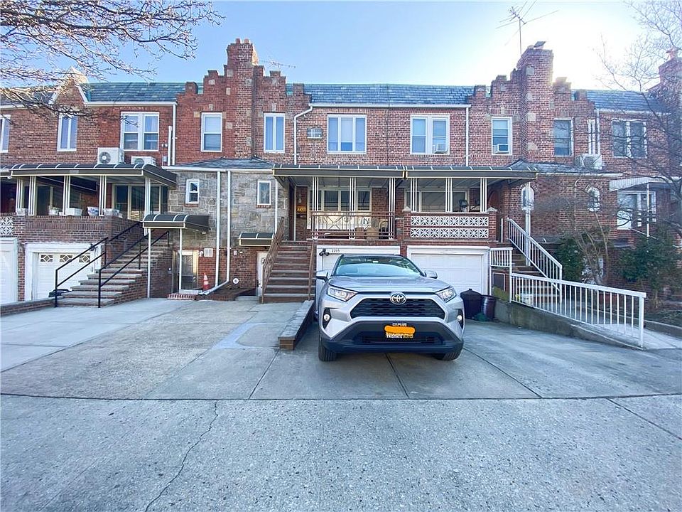 1st image of 2205 E 26th St