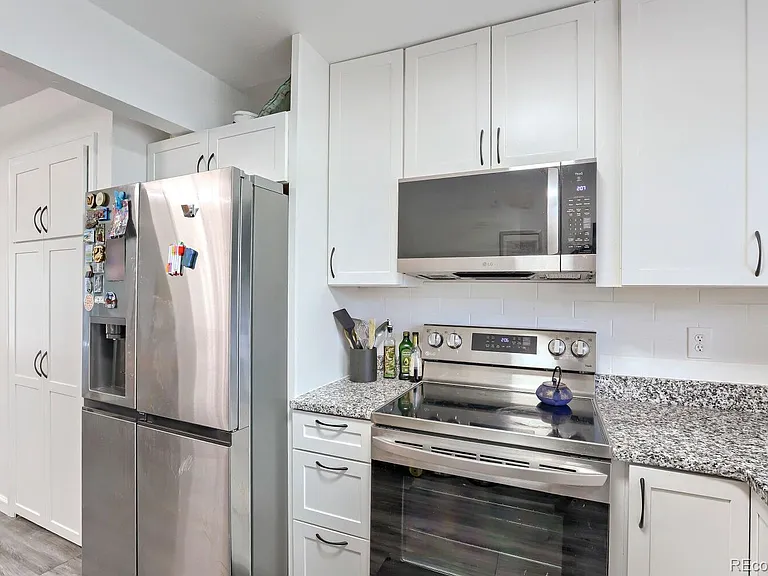 1190 Poplar Ave — Photo 10