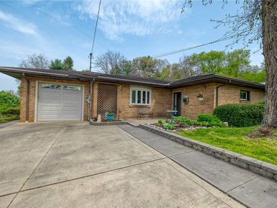 1632 Highland Rd, Conway, PA, 15027