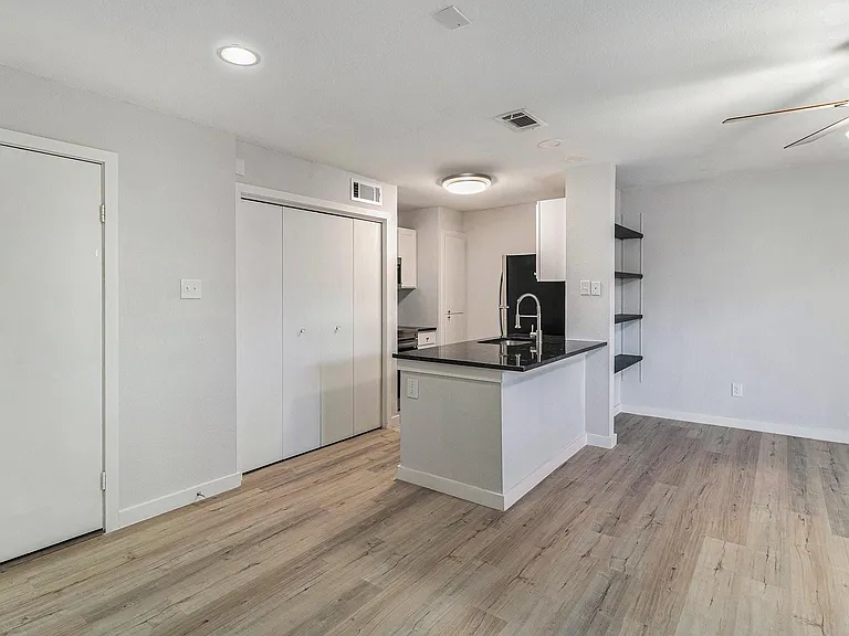 1900 Bay Area Blvd #121 — Photo 3