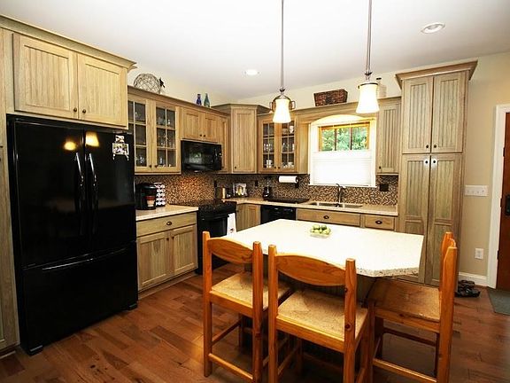 6 Kitchen