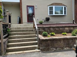 207 Vista Dr, Easton, PA 18042
