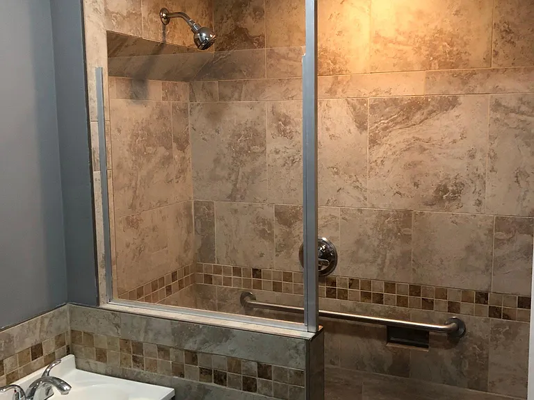 2059 W 19th St #2R — Photo 7
