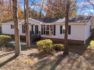 5507 Bridgeway Dr, Greensboro, NC 27406
