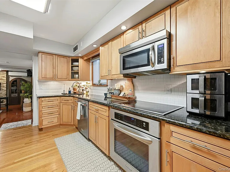 38 Ormond Ave — Photo 7