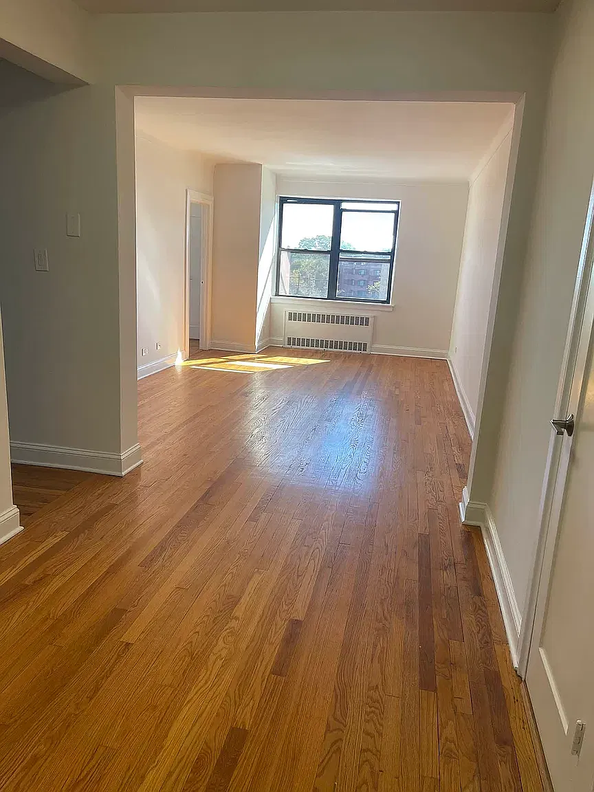 141-30 Pershing Crescent — Photo 1