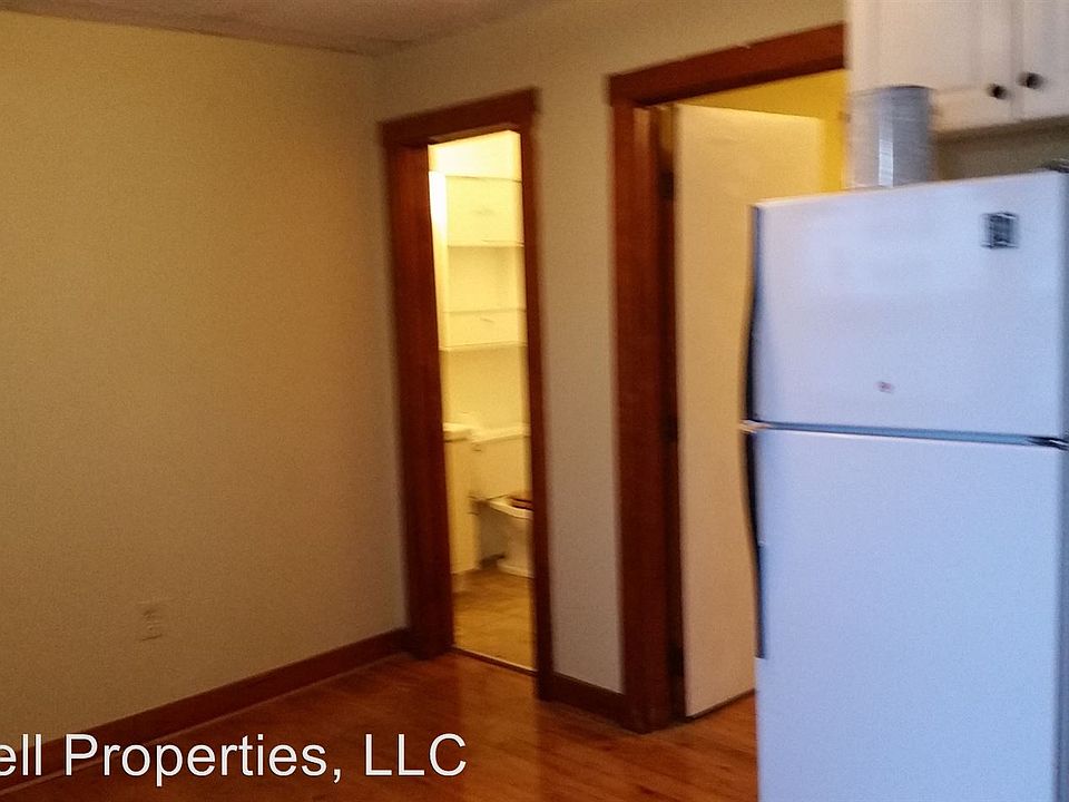 2nd image of 165 Woodford St APT 2