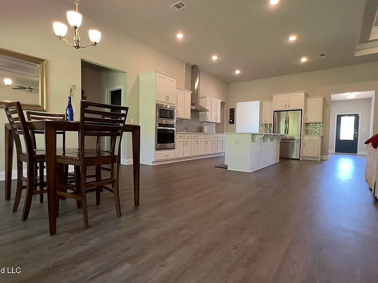 12209 Savannah Cir — Photo 20