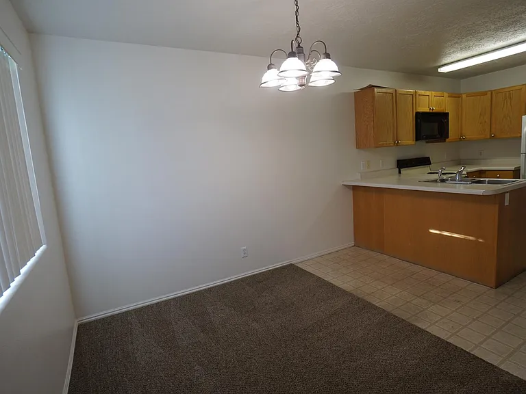 1077 N 1725 W #4 — Photo 3