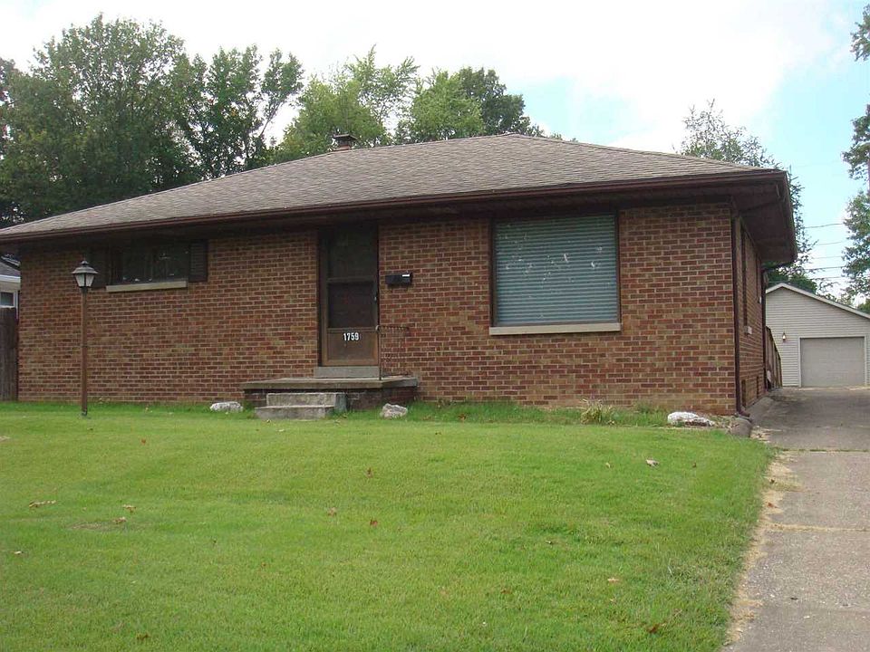 1st image of 1759 S Kenmore Dr