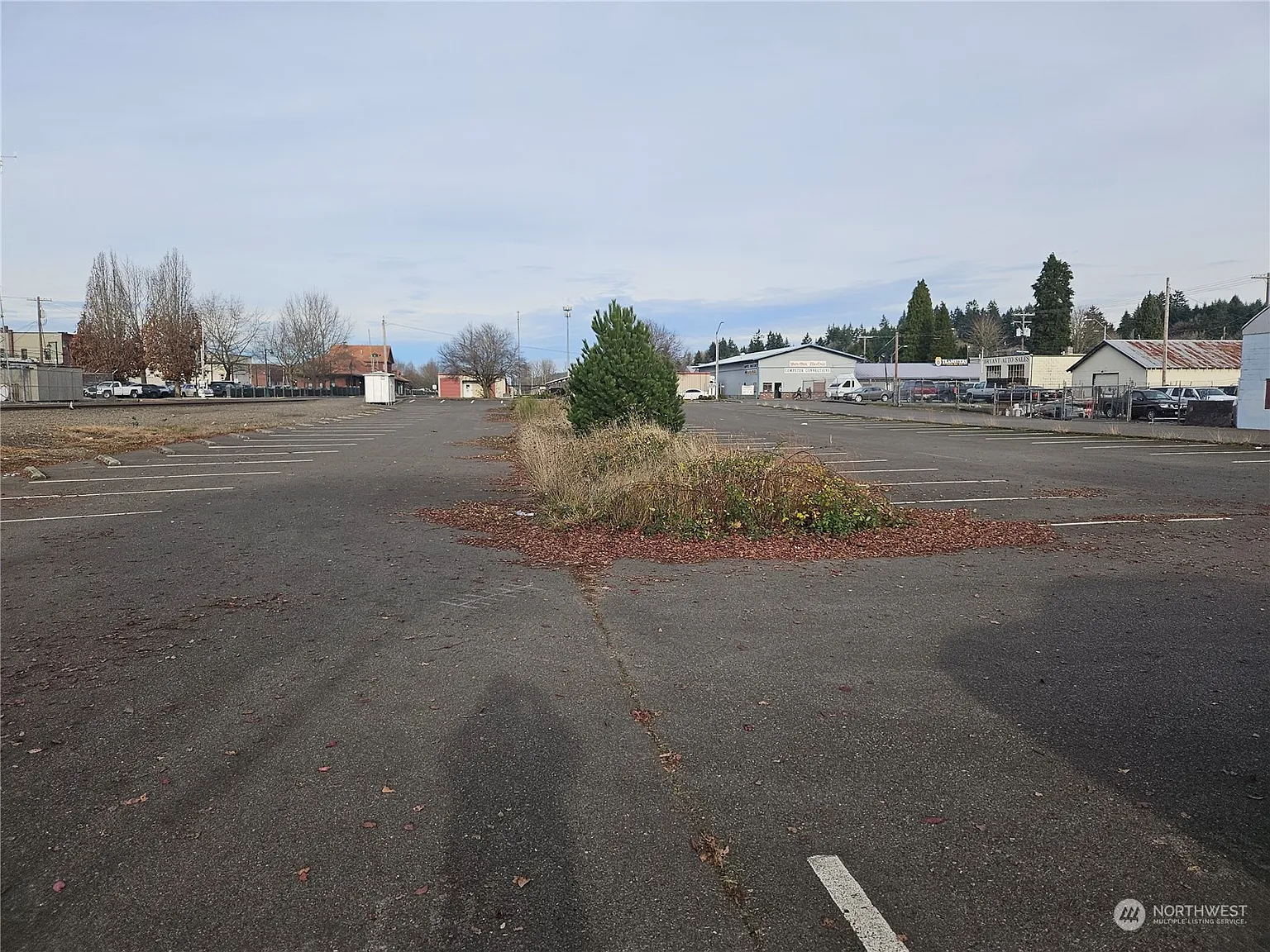 200 E Main Street photo 1