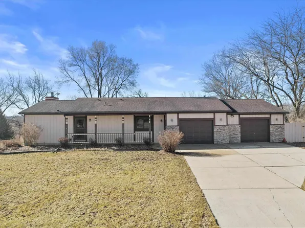 4859 Marick Ct, Cottage Grove, WI 53527