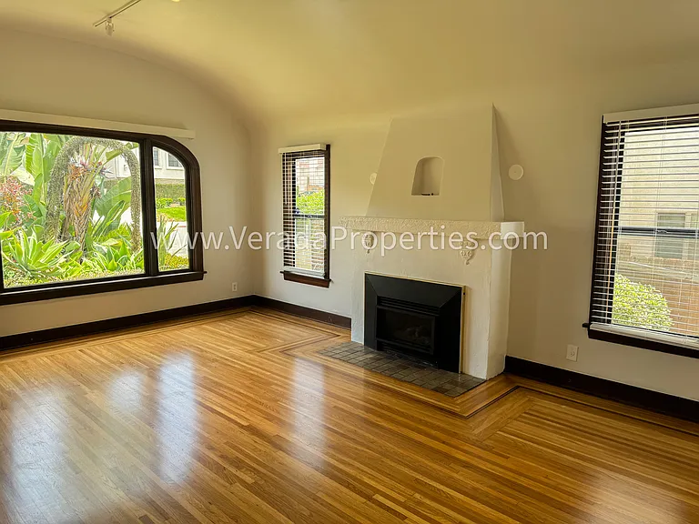 3738 Villa Ter — Photo 1