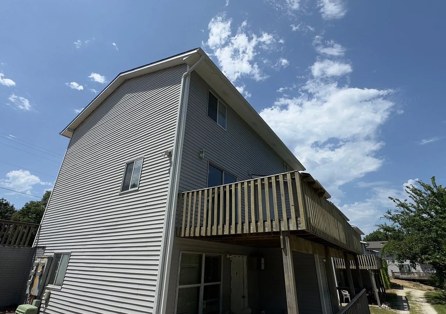 2 Bedroom 1.5 Bathroom Townhouse — Photo 1