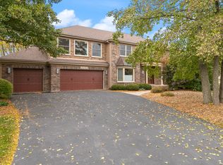 28W311 Picardy Ct, Winfield, IL 60190