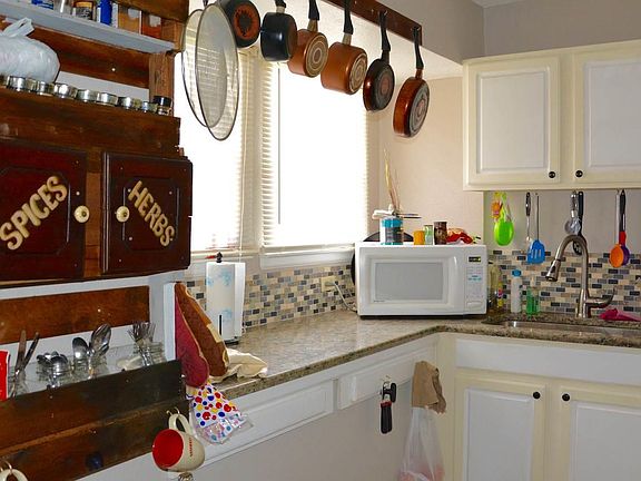 3rd image of 351 Emory Dr