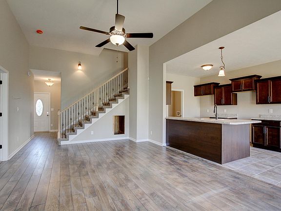 5th image of 40 Chestnut Hl Lot 40