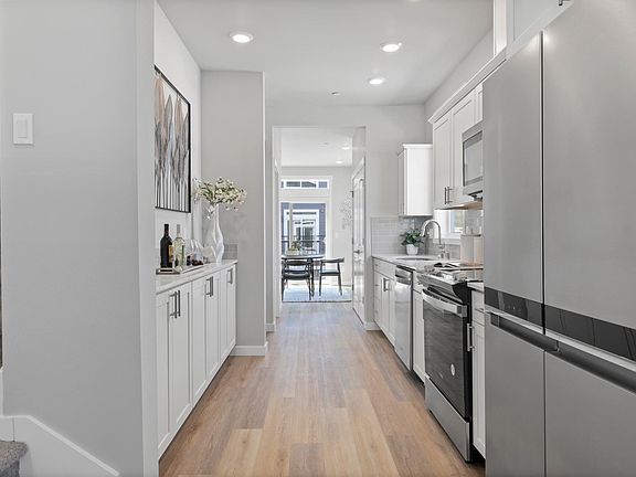 4th image of 1003 Little Haven Ln #1015