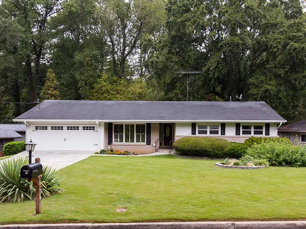 1696 Dunwoody Pl, Atlanta, GA 30324