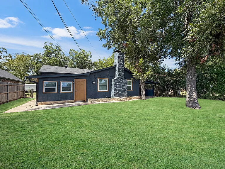 1211 Comay St — Photo 17