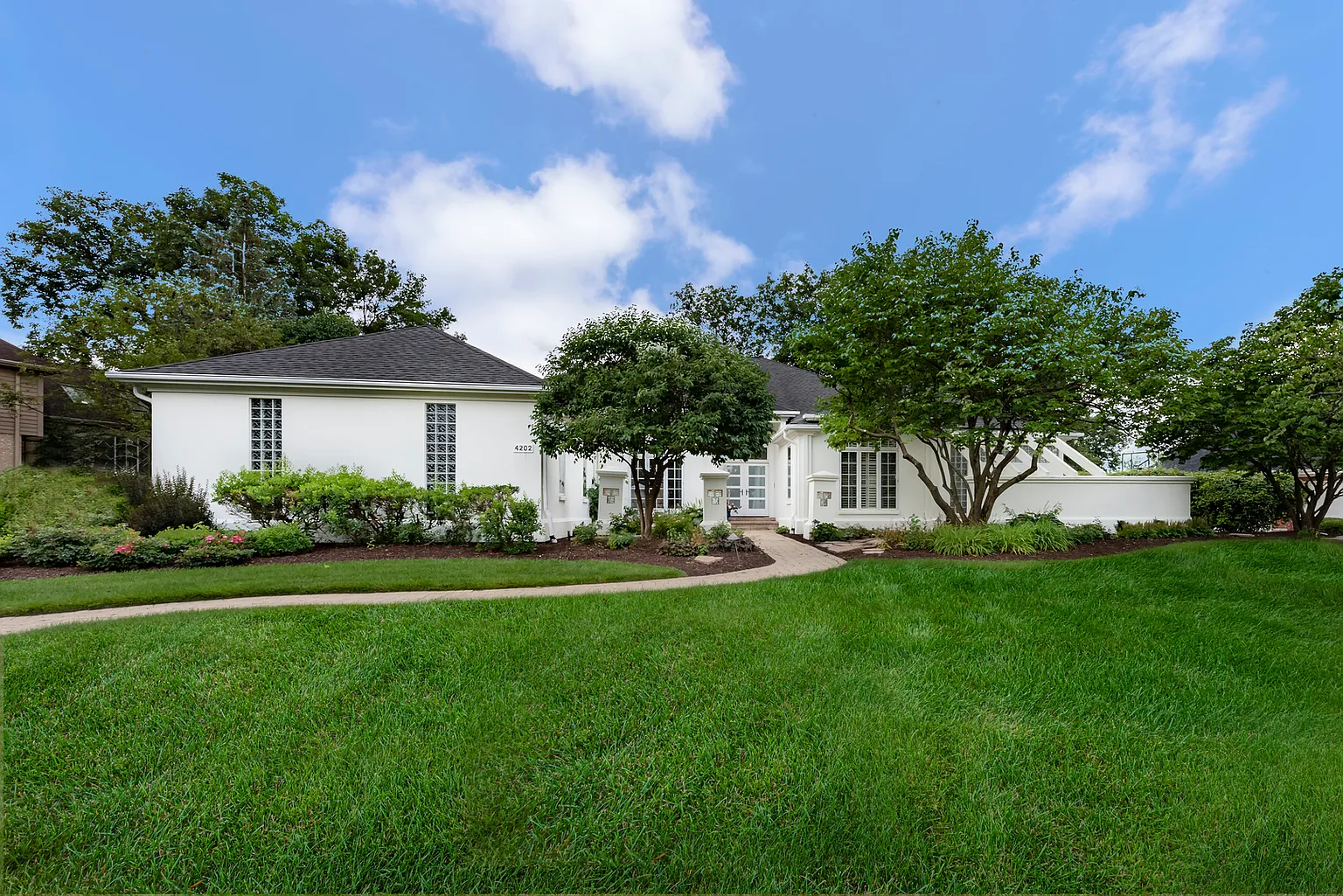 4202 Royal Fox Dr photo 1