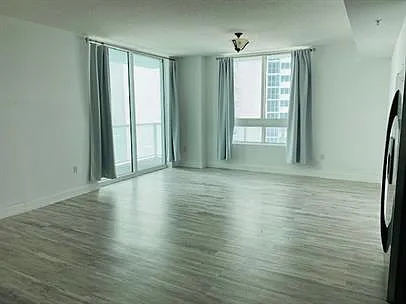 1900 N Bayshore Dr #1705 — Photo 6