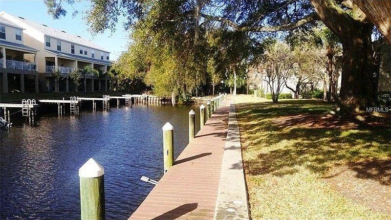 dock view