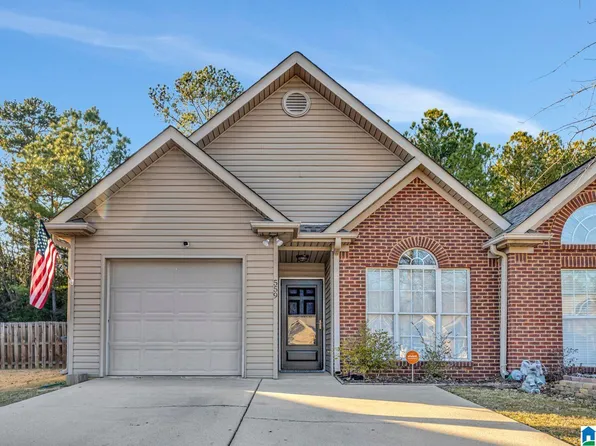 559 Cahaba Manor Dr, Pelham, AL 35124