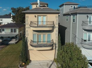 1003 W 8th St, Houston, TX 77007