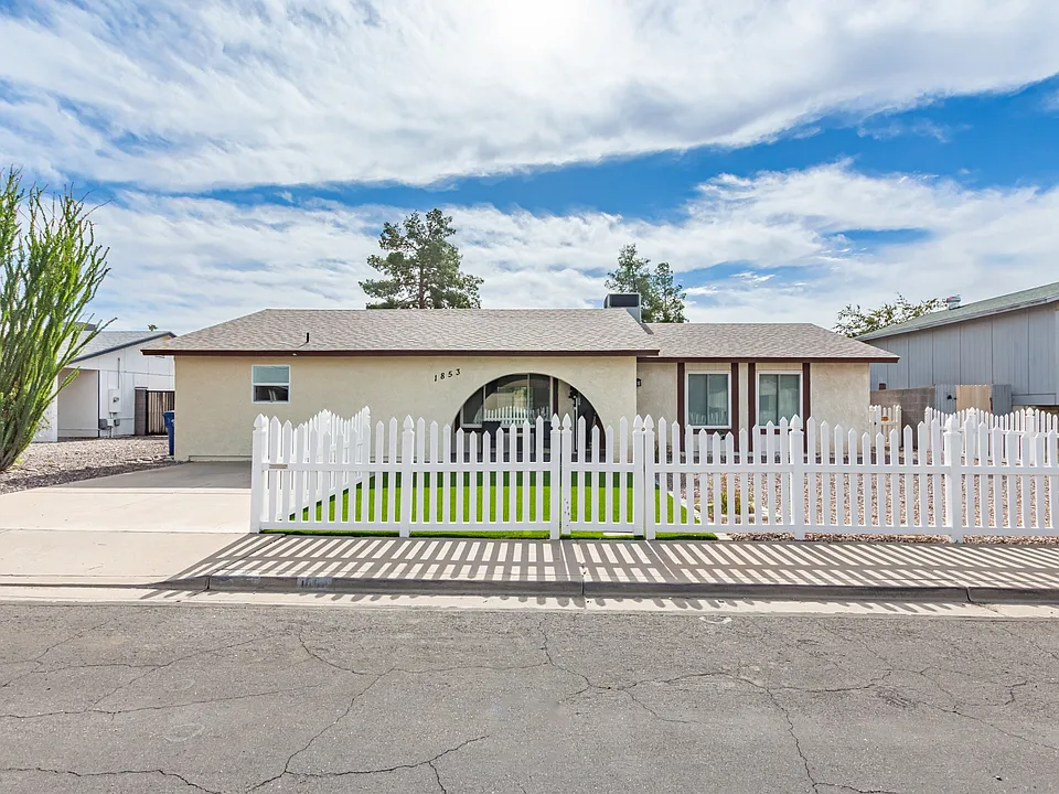 1853 W Plata Ave