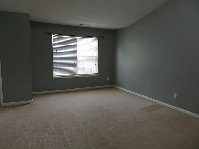 2492 Emma Way — Photo 11