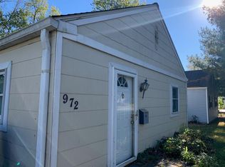 972 Meadow Ln, Lexington, KY 40505