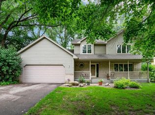 10437 W Riverview Dr, Eden Prairie, MN 55347