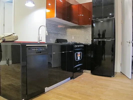 Rented by P Management | media 13