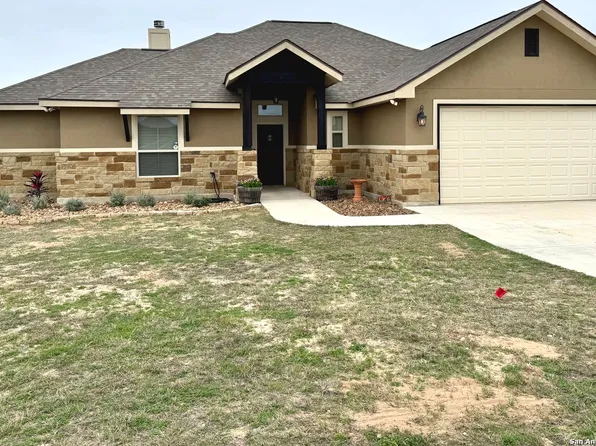 139 MUIRFIELD ST, La Vernia, TX 78121