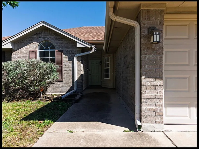 4215 Telluride Dr — Photo 2