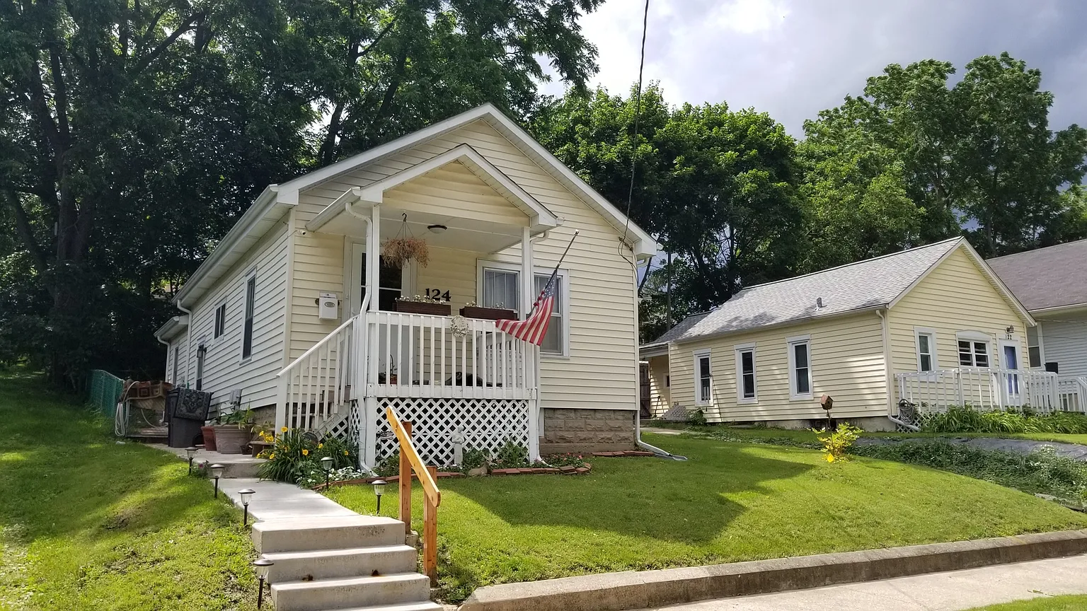124 Jewett St photo 1