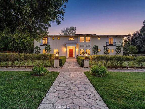 2nd image of 2290 Lombardy Rd