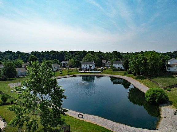 3rd image of 519 Highland Estates Dr