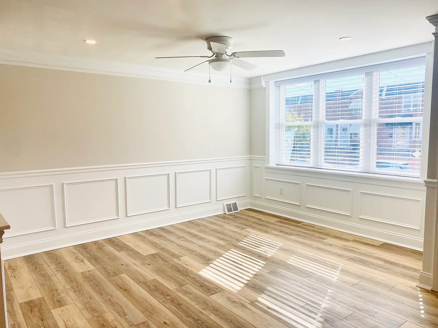 2 bed, 1025 sqft, $2,100 — Photo 2