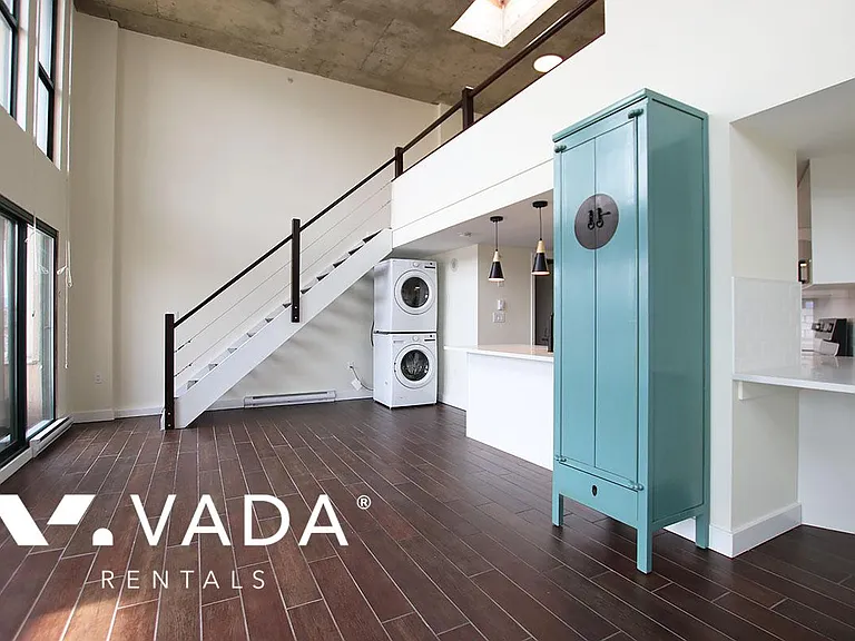22 Cordova St E #808 — Photo 7